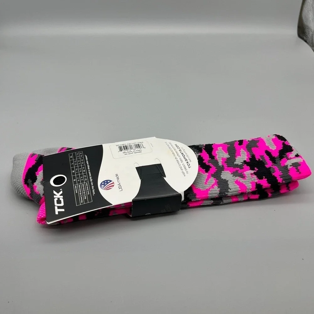 TCK Performance Camo Crew Socks Hot Pink Athletic Sports Over‎ Calf S/M Womens